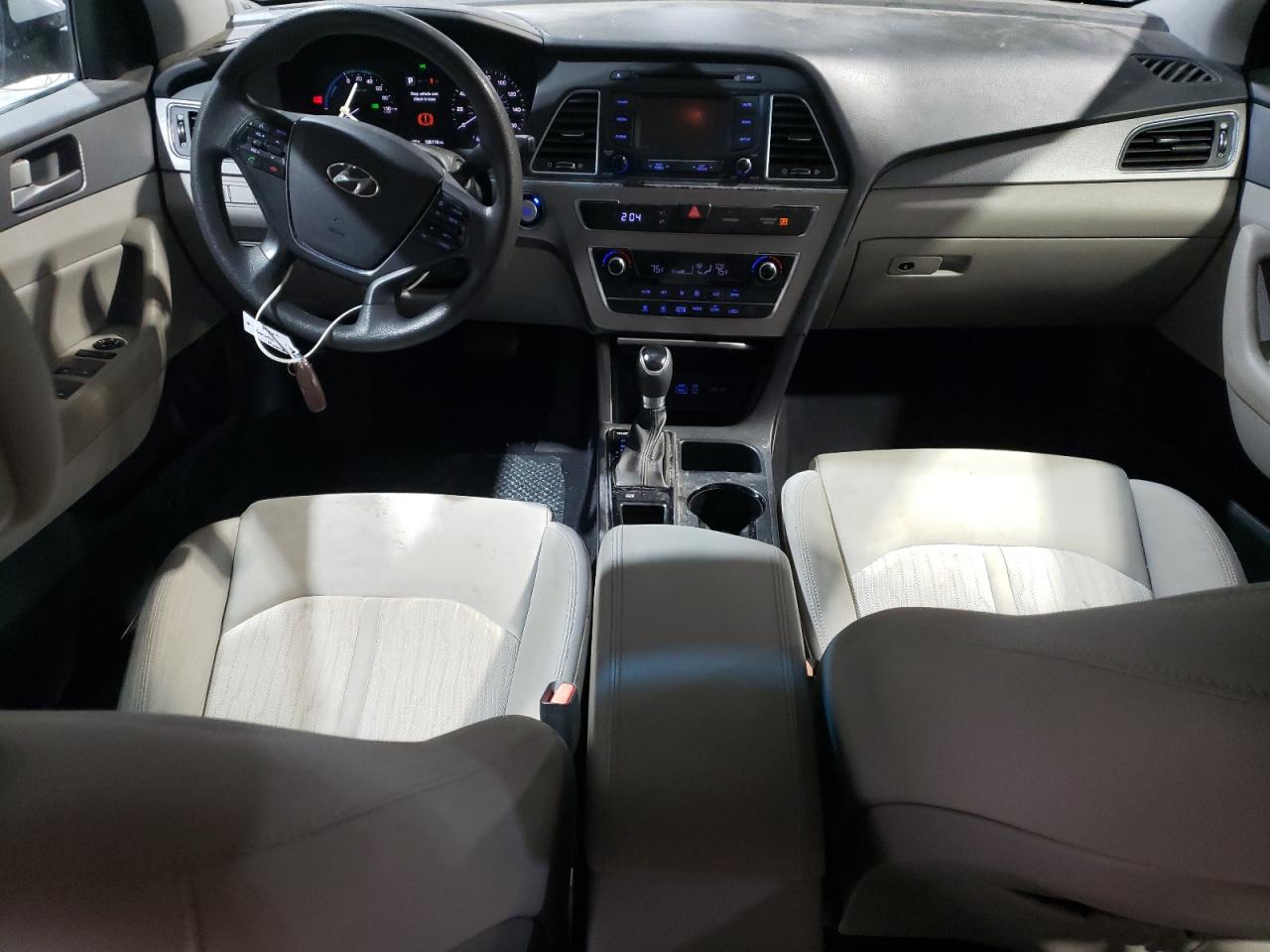 2016 Hyundai Sonata - Image 8