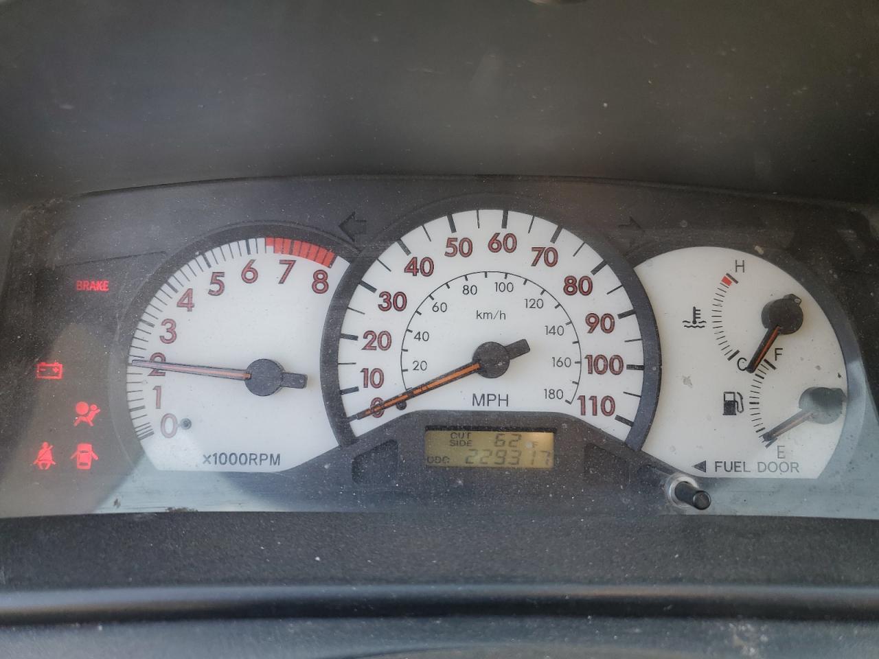 2004 Toyota Corolla - Image 9