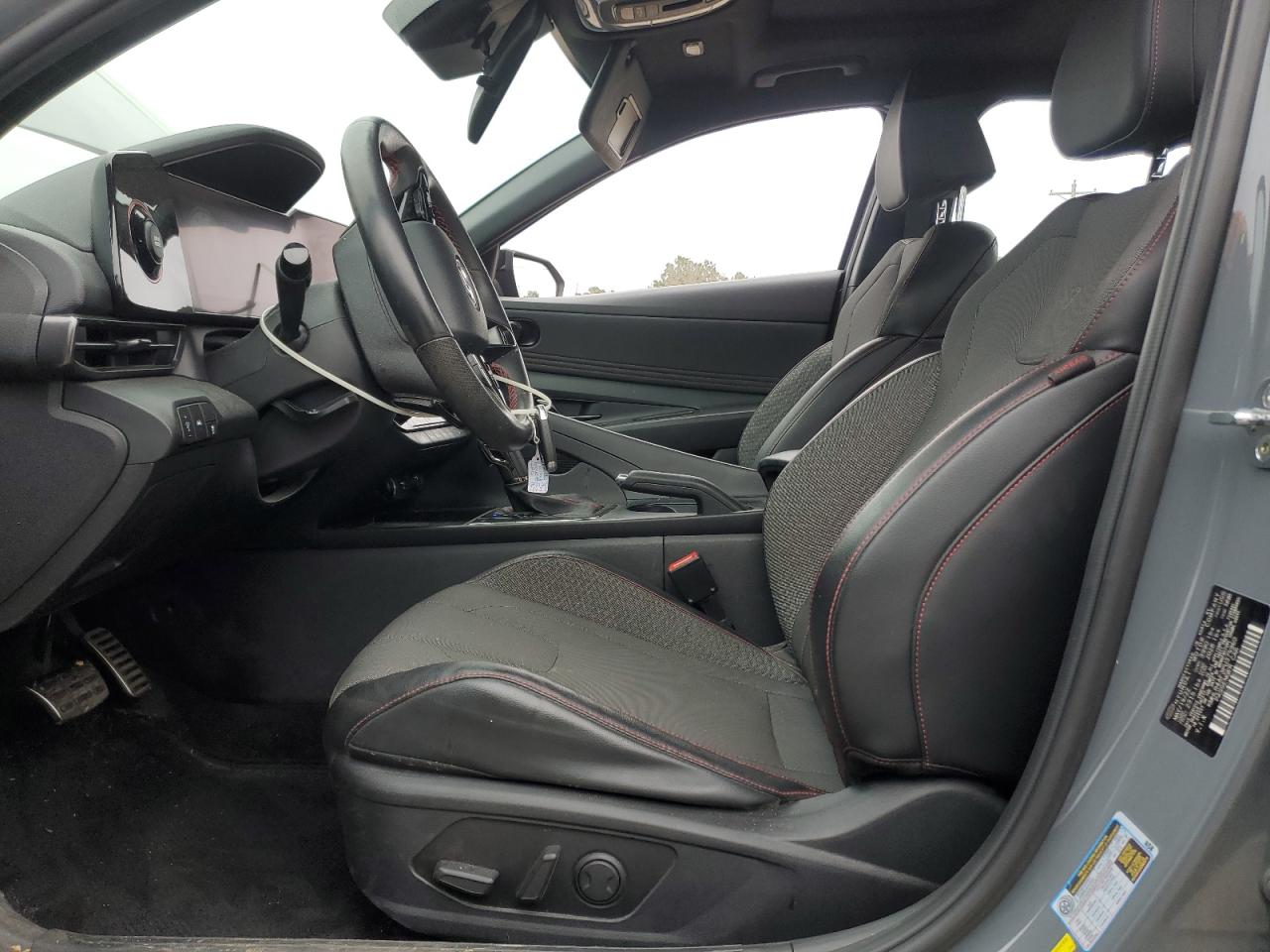 2023 Hyundai Elantra - Image 7