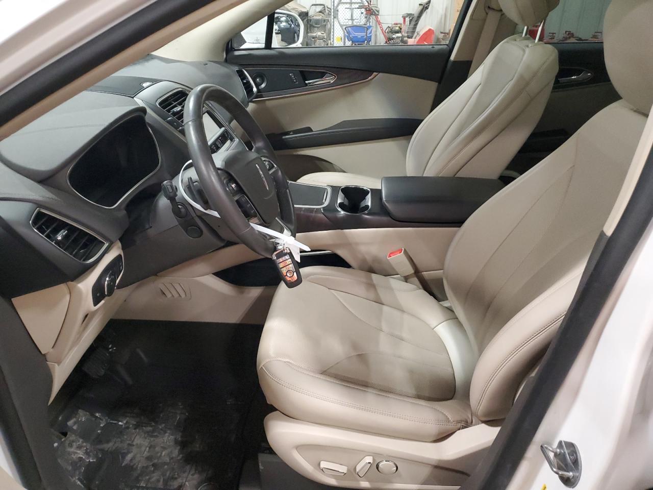 2020 Lincoln Nautilus - Image 7