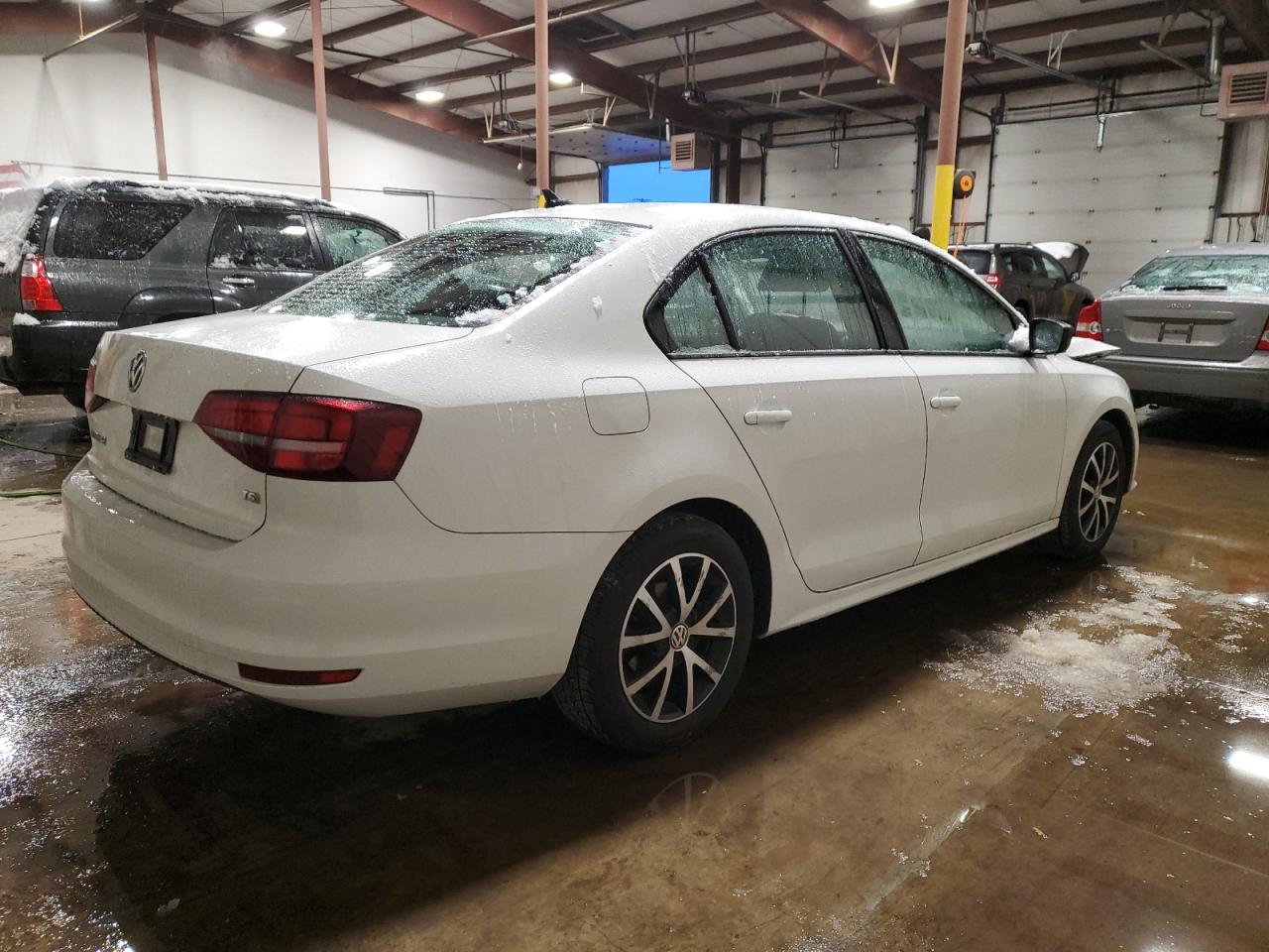2016 Volkswagen Jetta - Image 3