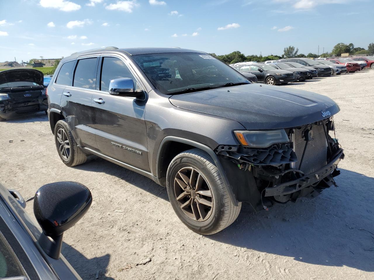 2019 Jeep Grand Cherokee - Image 4