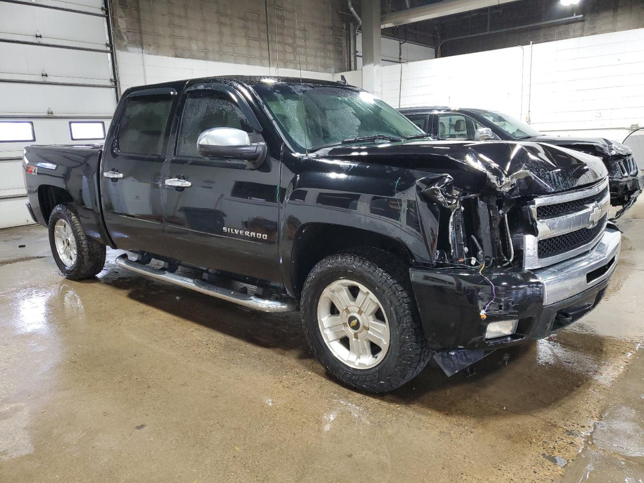 2011 Chevrolet Silverado - Image 4