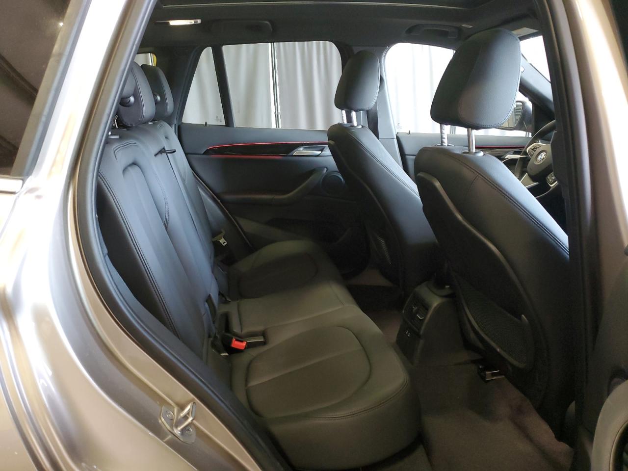 2022 BMW X1 - Image 11