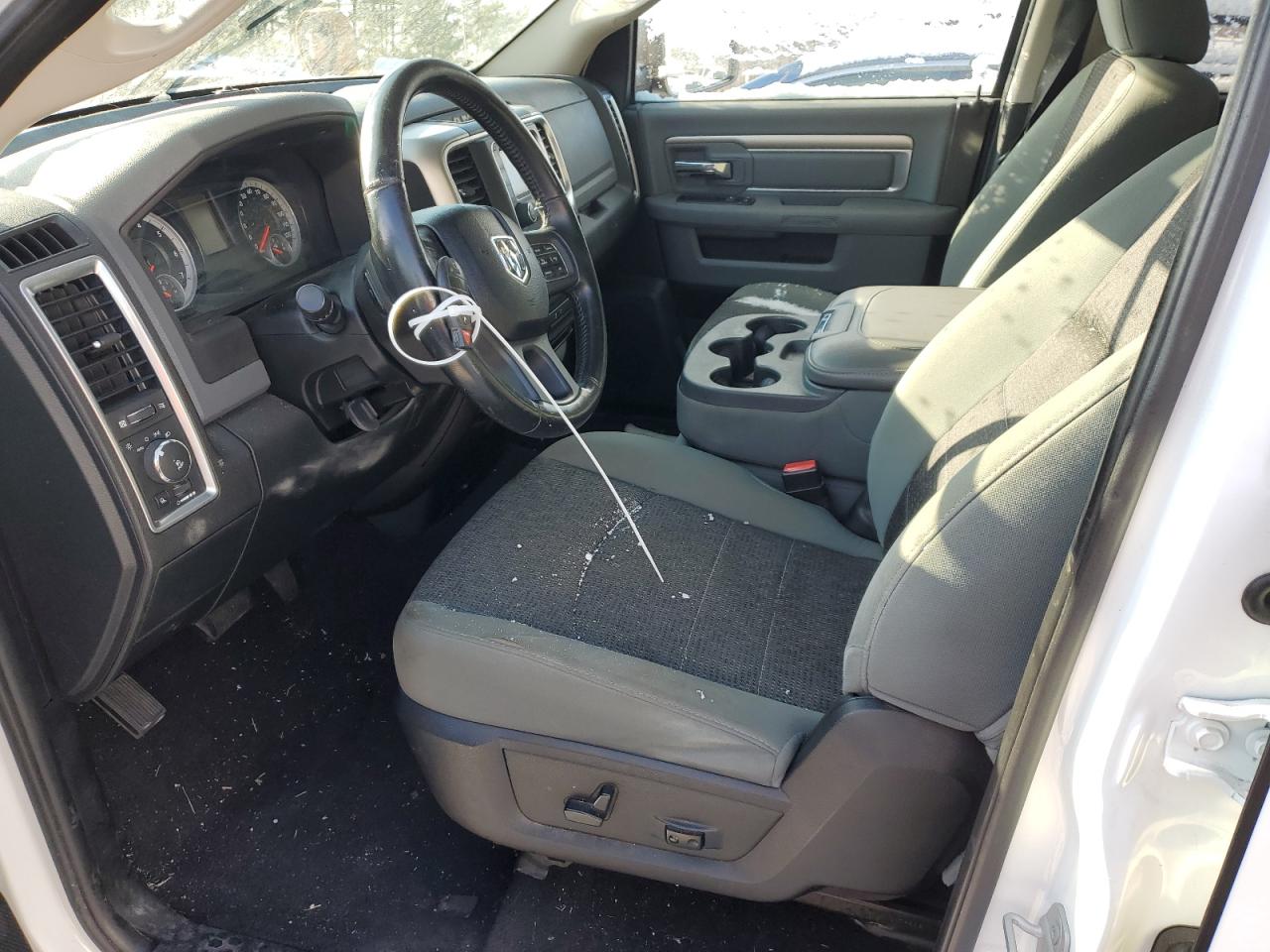 2014 RAM 1500 - Image 7