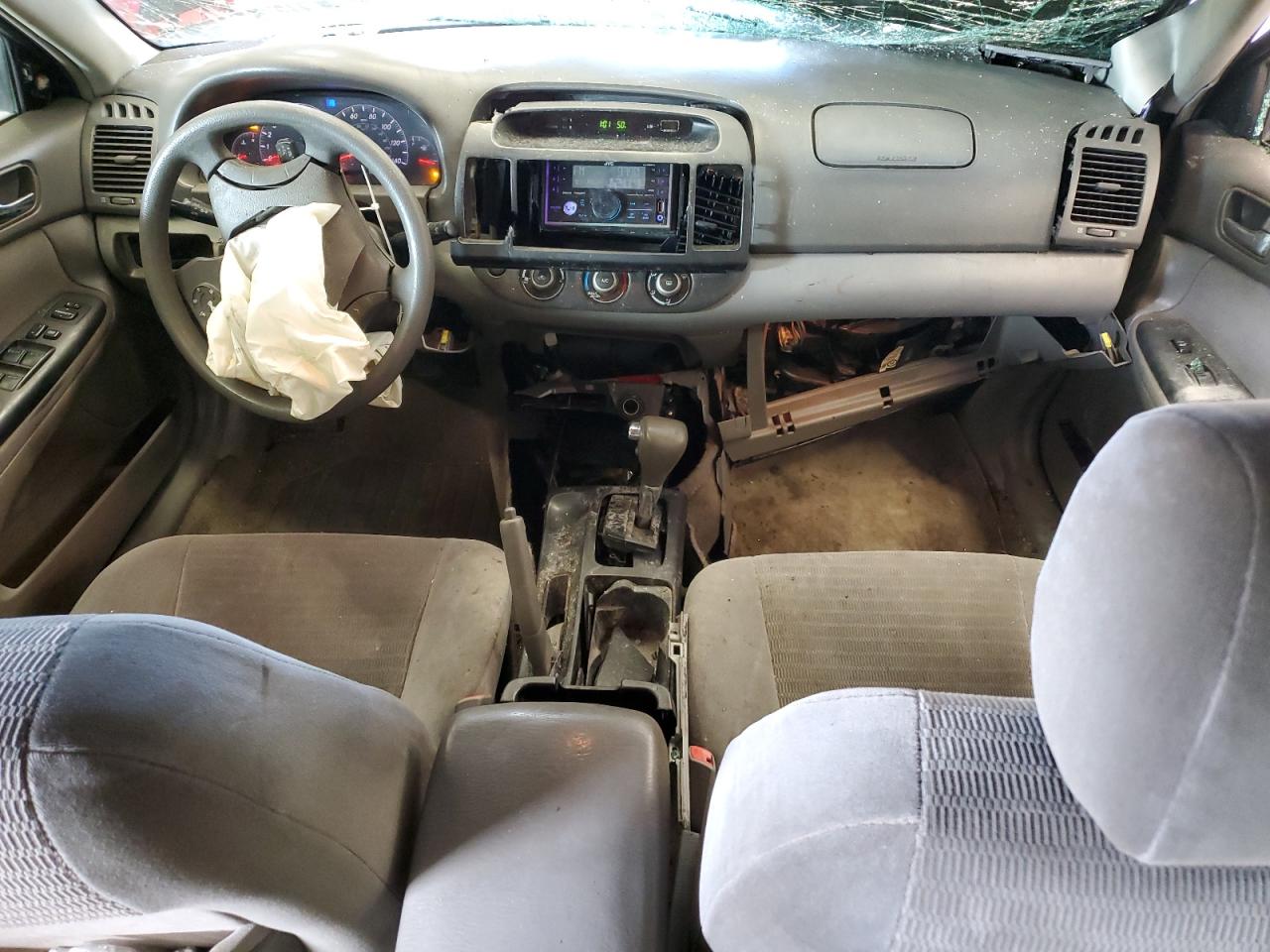 2005 Toyota Camry - Image 8