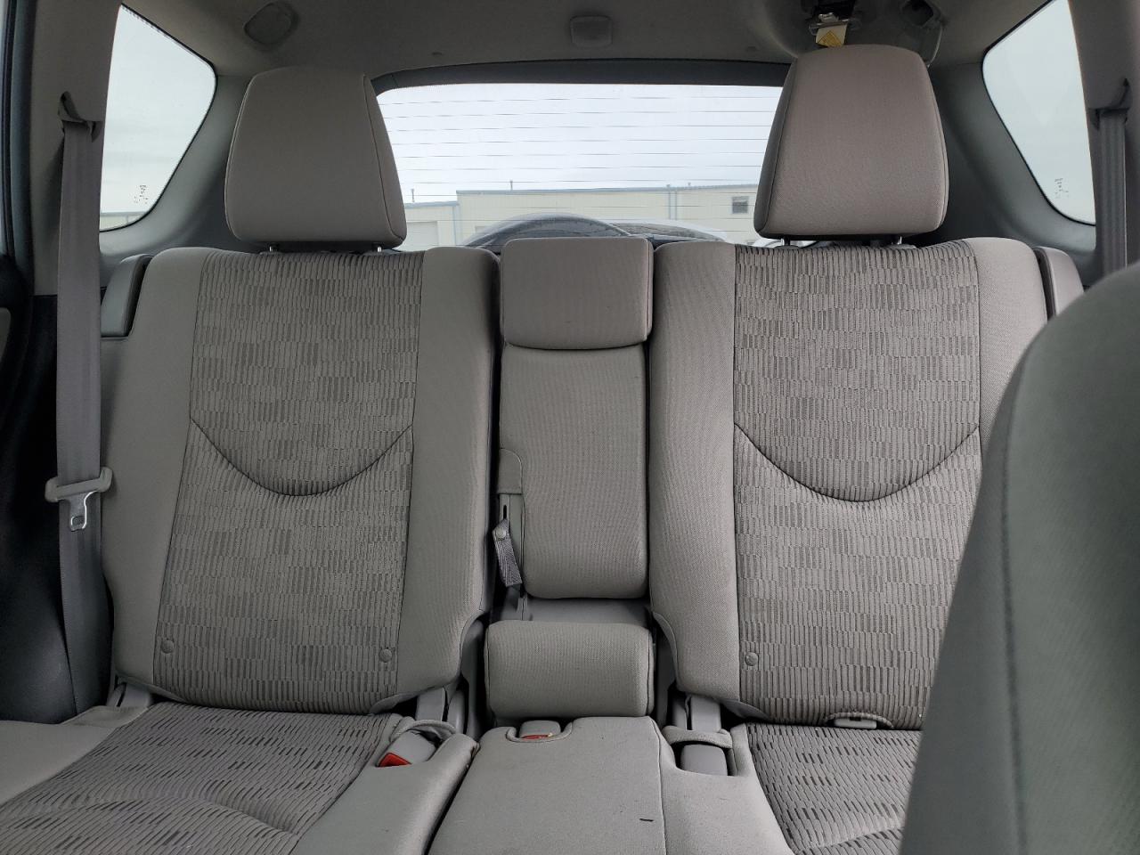2011 Toyota RAV 4 - Image 10