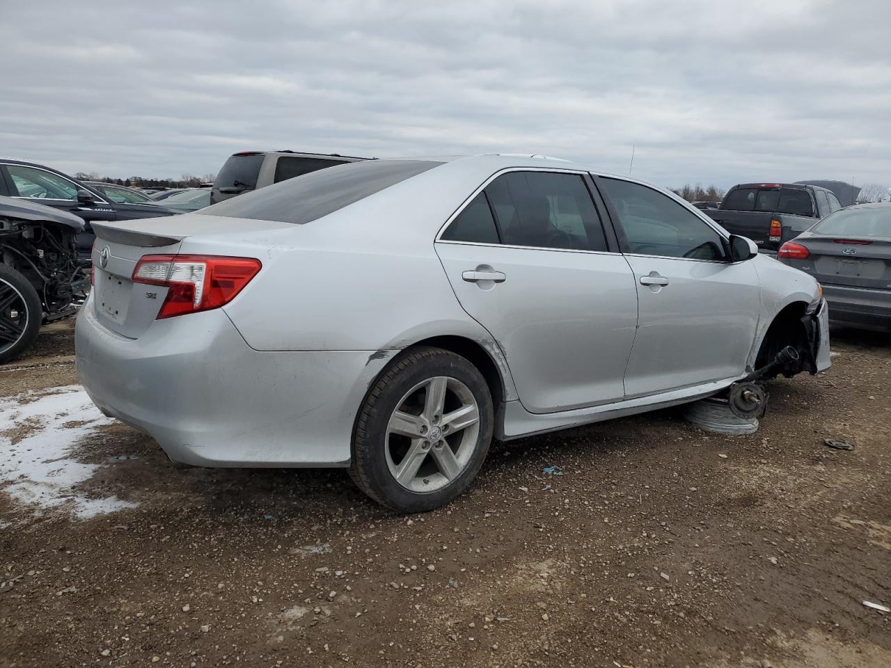 2014 Toyota Camry - Image 3