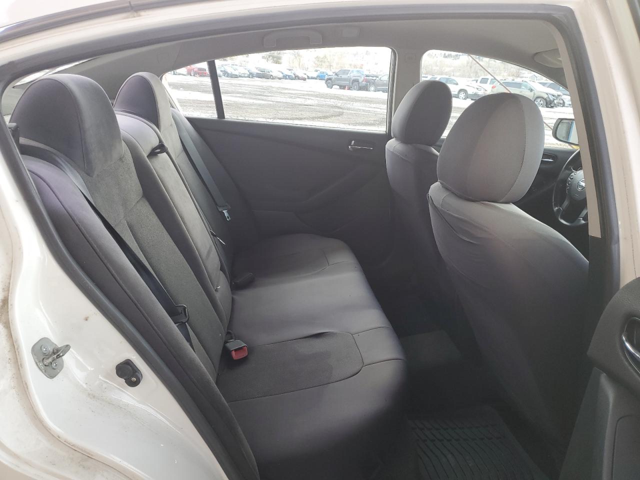 2012 Nissan Altima - Image 10