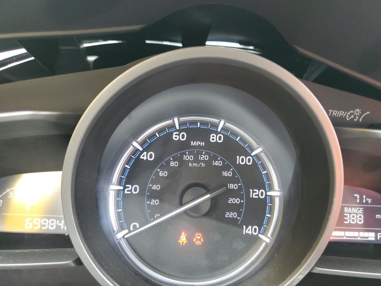 2019 Toyota Yaris - Image 9