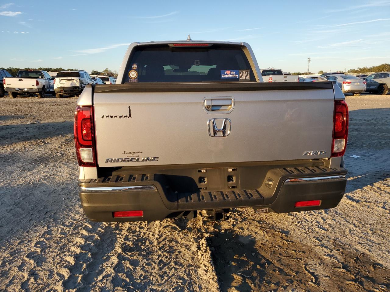 2020 Honda Ridgeline - Image 6