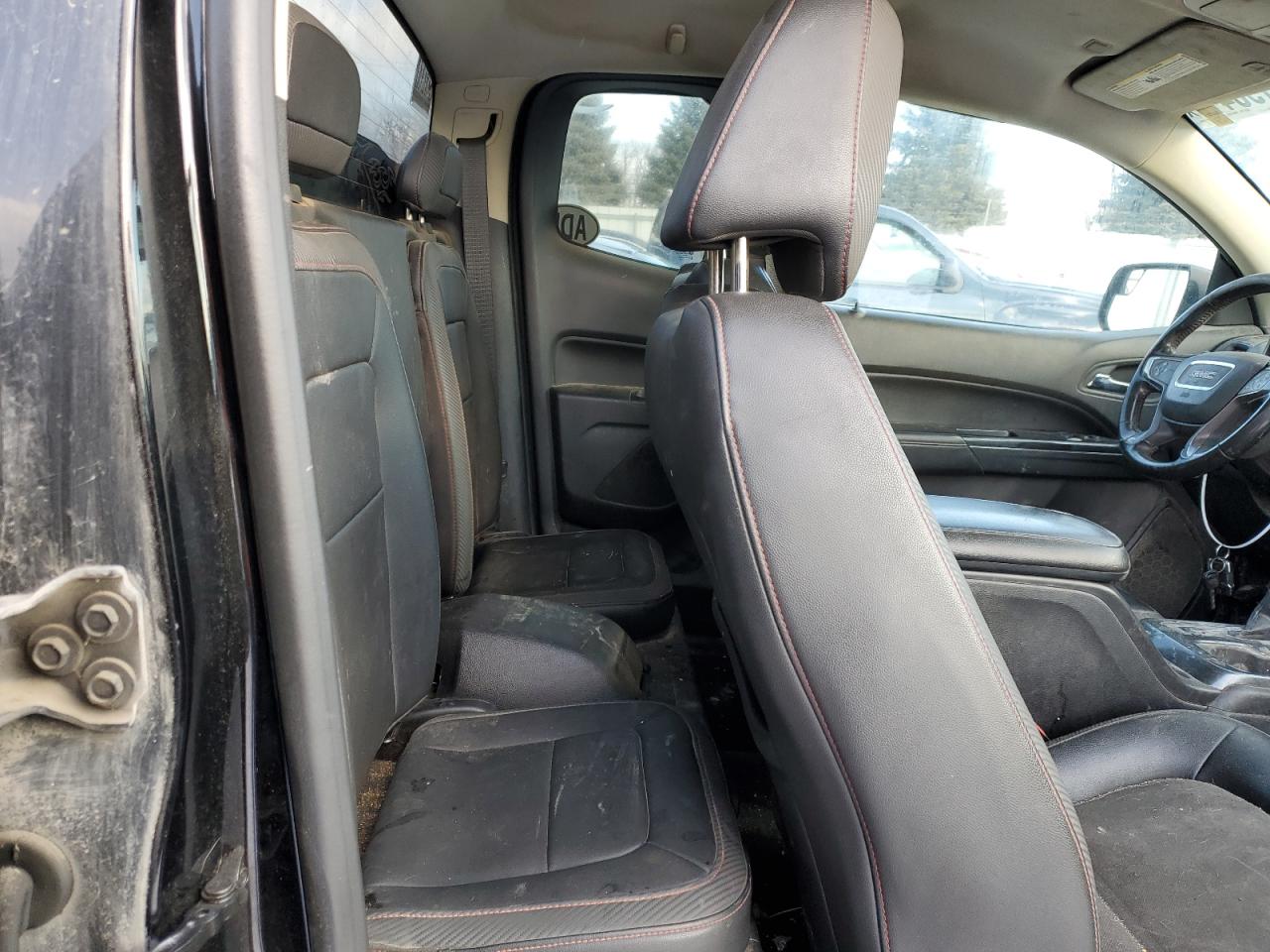 2015 GMC Canyon - Image 10