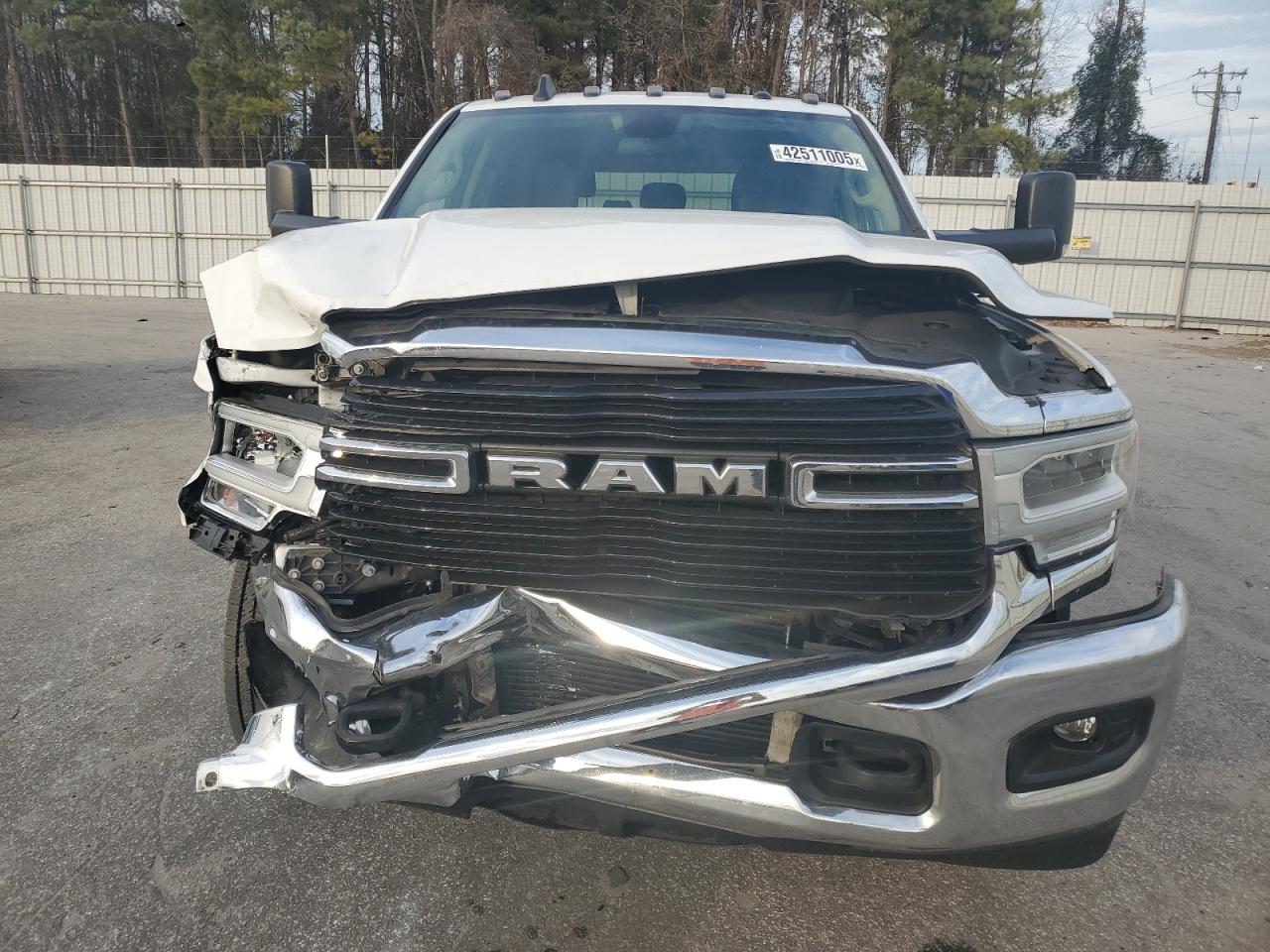 2019 RAM 3500 - Image 5