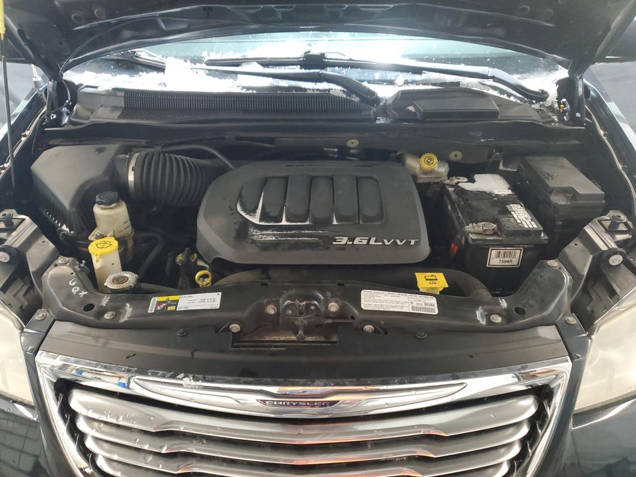2013 Chrysler Town & Country - Image 12