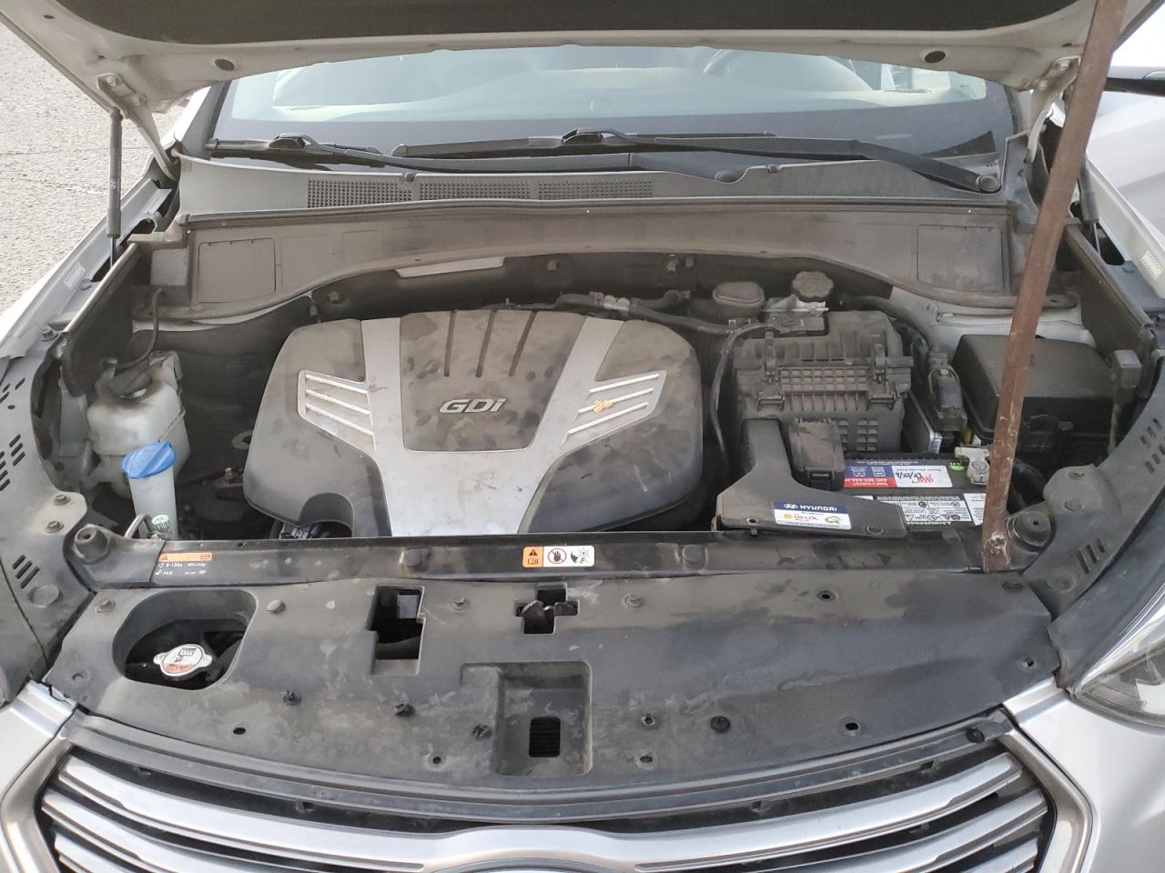 2017 Hyundai Santa Fe - Image 14