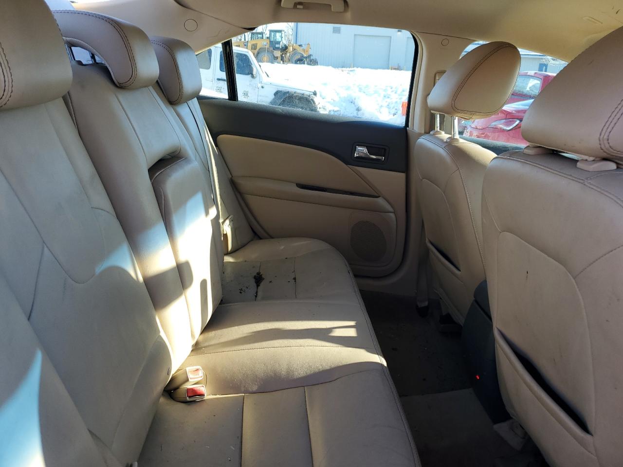 2010 Ford Fusion - Image 11