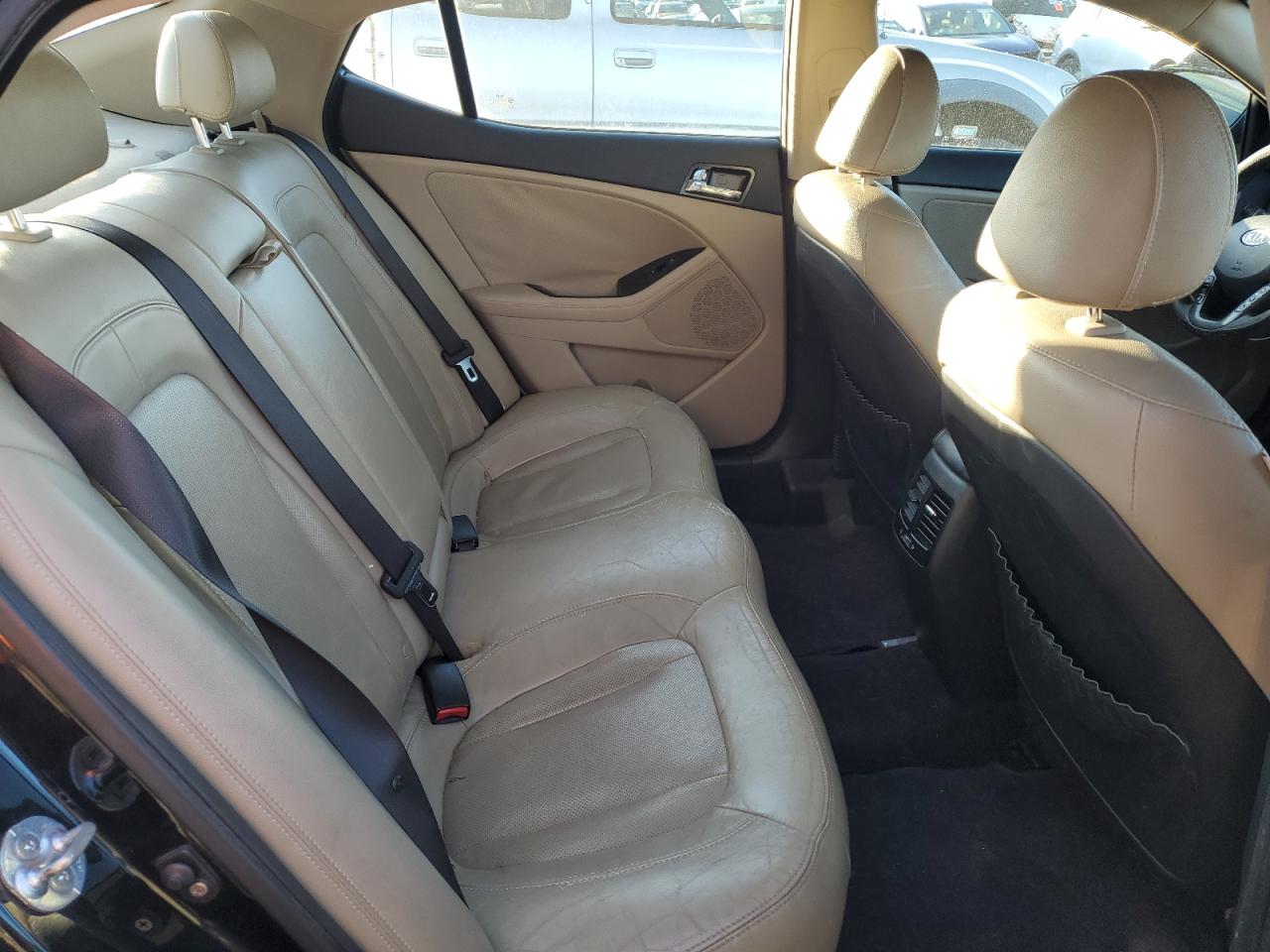 2011 Kia Optima - Image 10