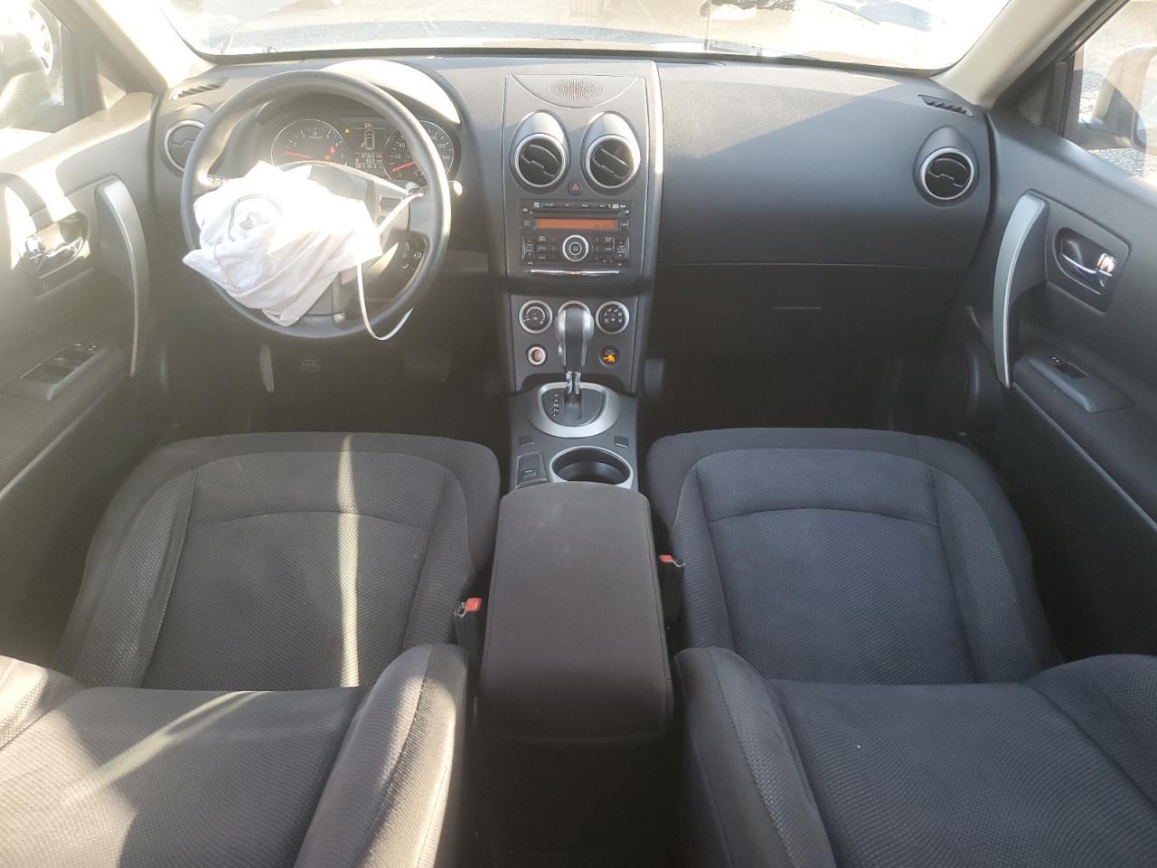 2013 Nissan Rogue - Image 8