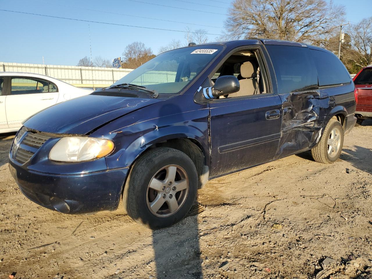 2005 Dodge Caravan - Image 1