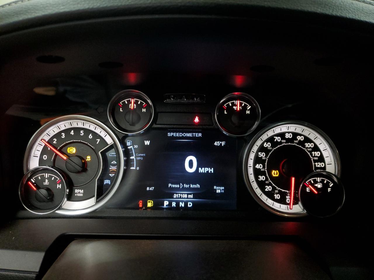 2015 RAM 1500 - Image 9