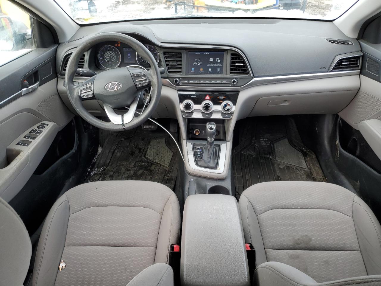 2019 Hyundai Elantra - Image 8