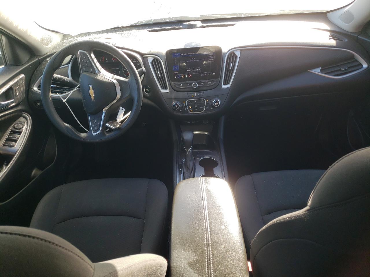 2022 Chevrolet Malibu - Image 8