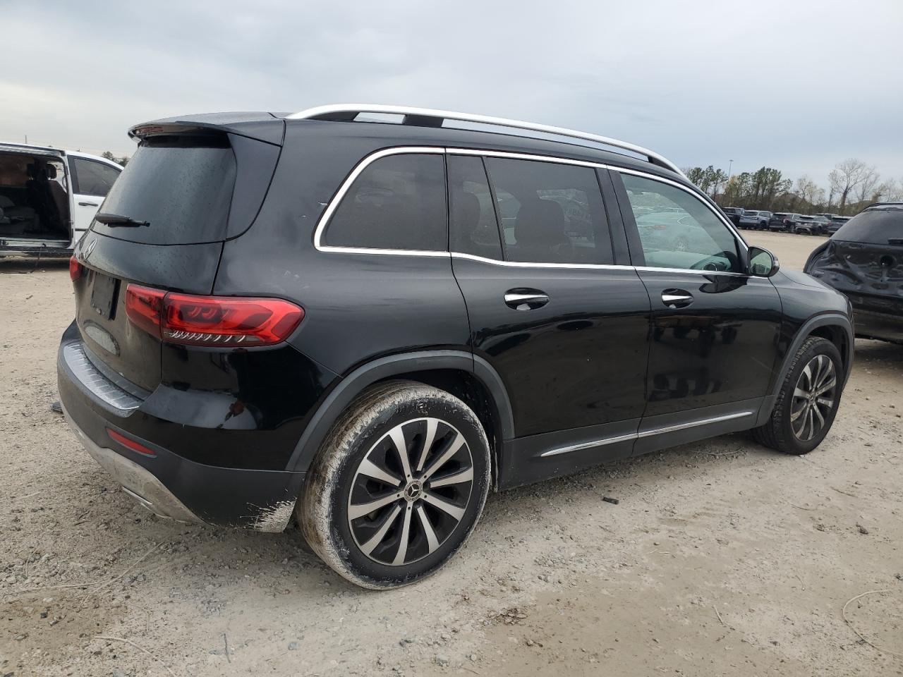 2020 Mercedes-Benz GLB - Image 3