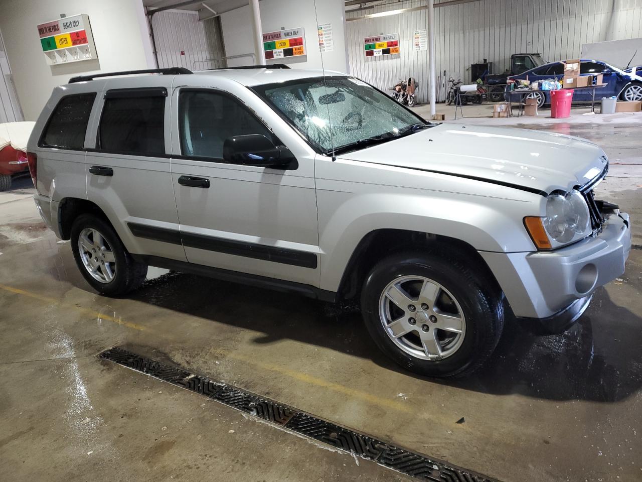 2005 Jeep Grand Cherokee - Image 4