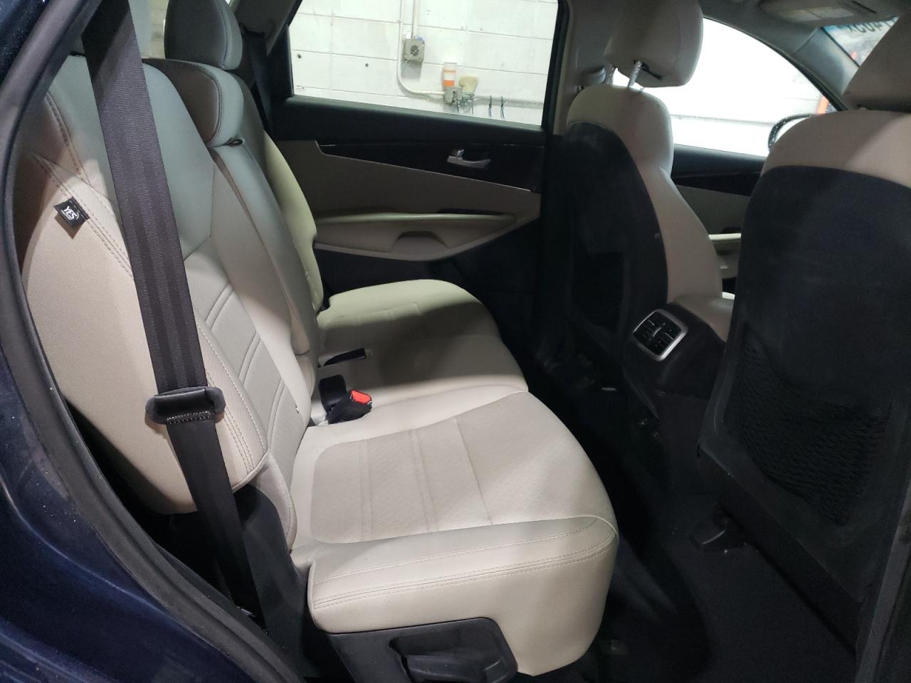 2017 Kia Sorento - Image 11