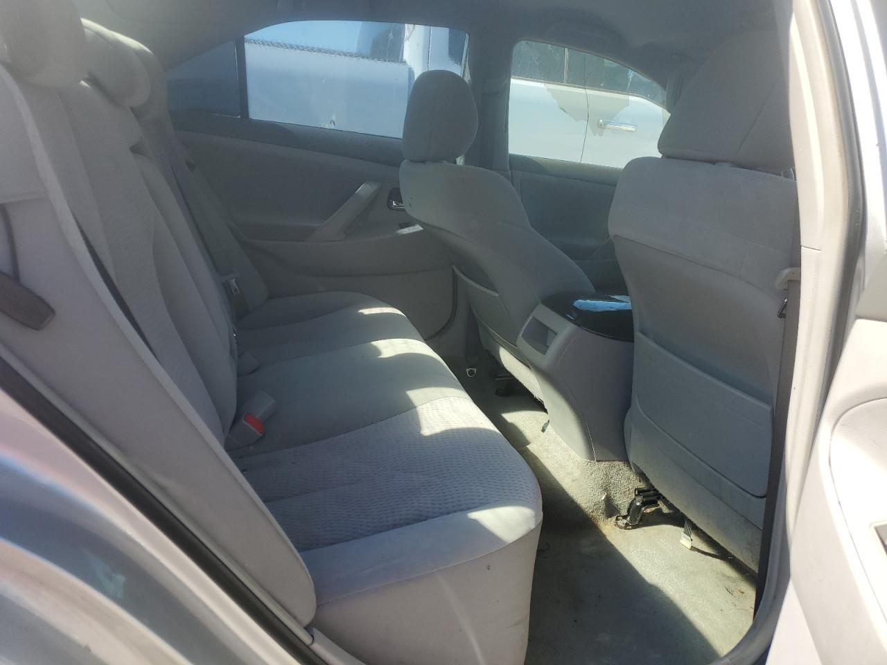 2011 Toyota Camry - Image 10