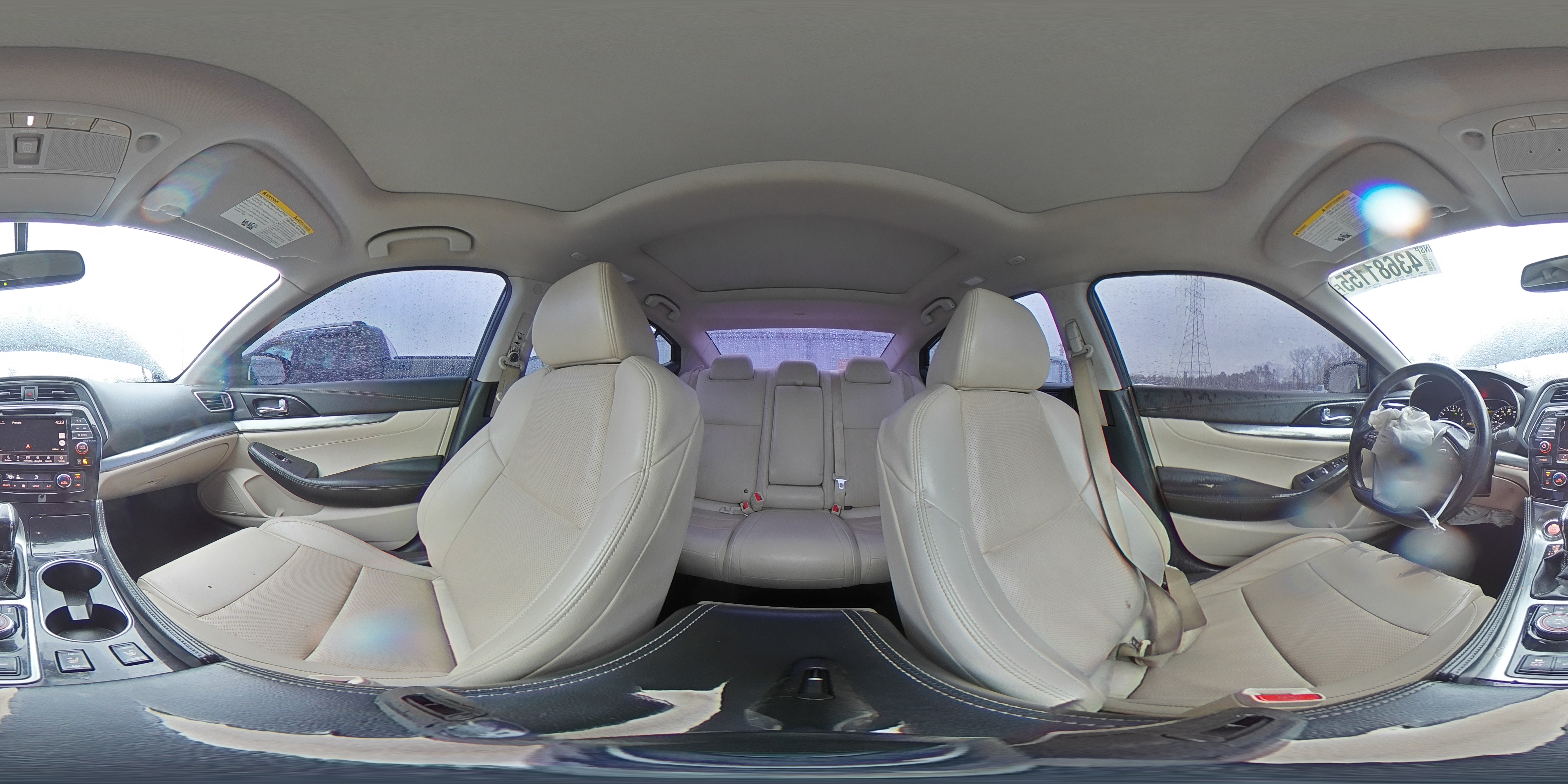 2019 Nissan Maxima - Image 13