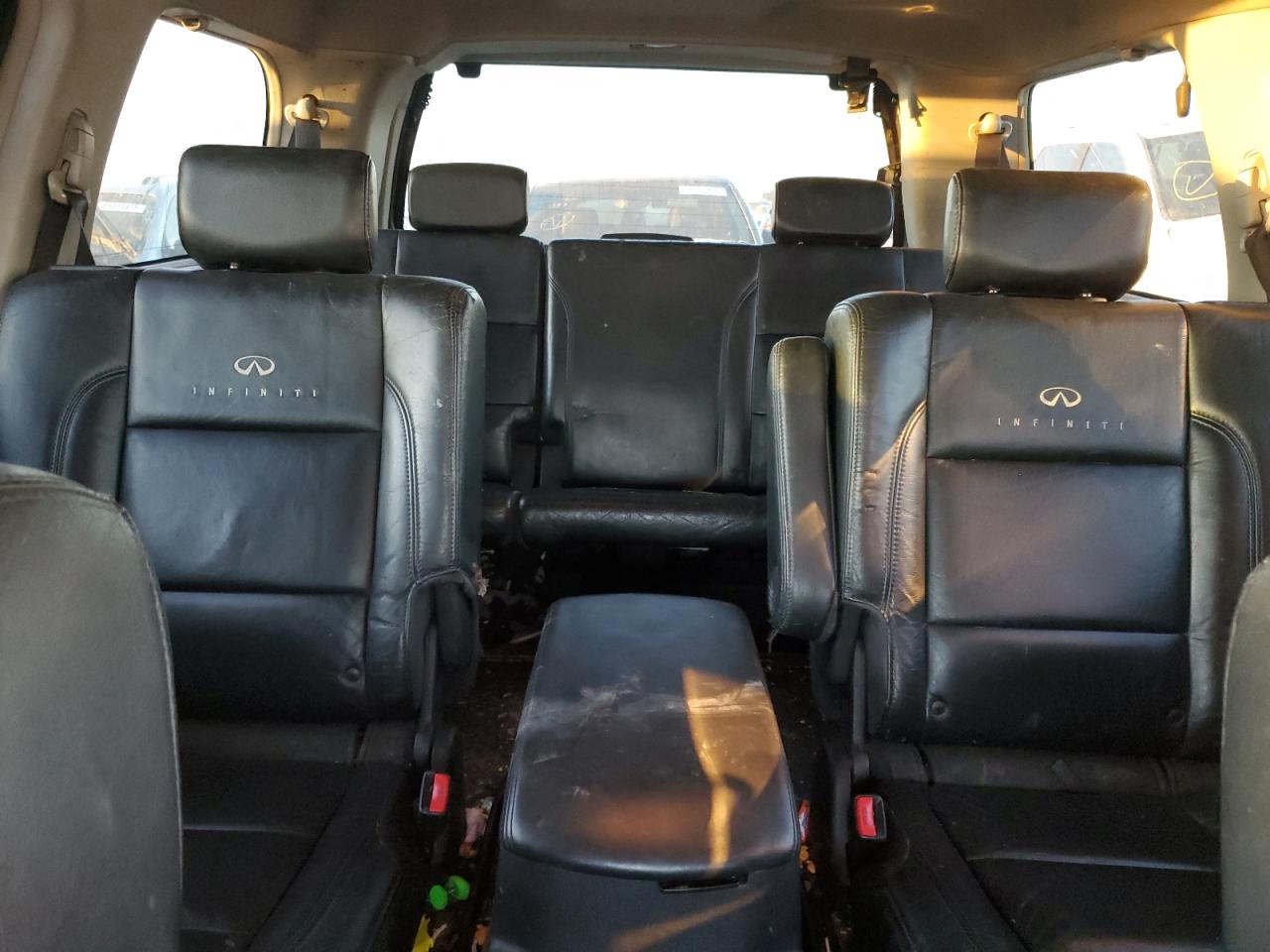 2008 Infiniti QX56 - Image 10