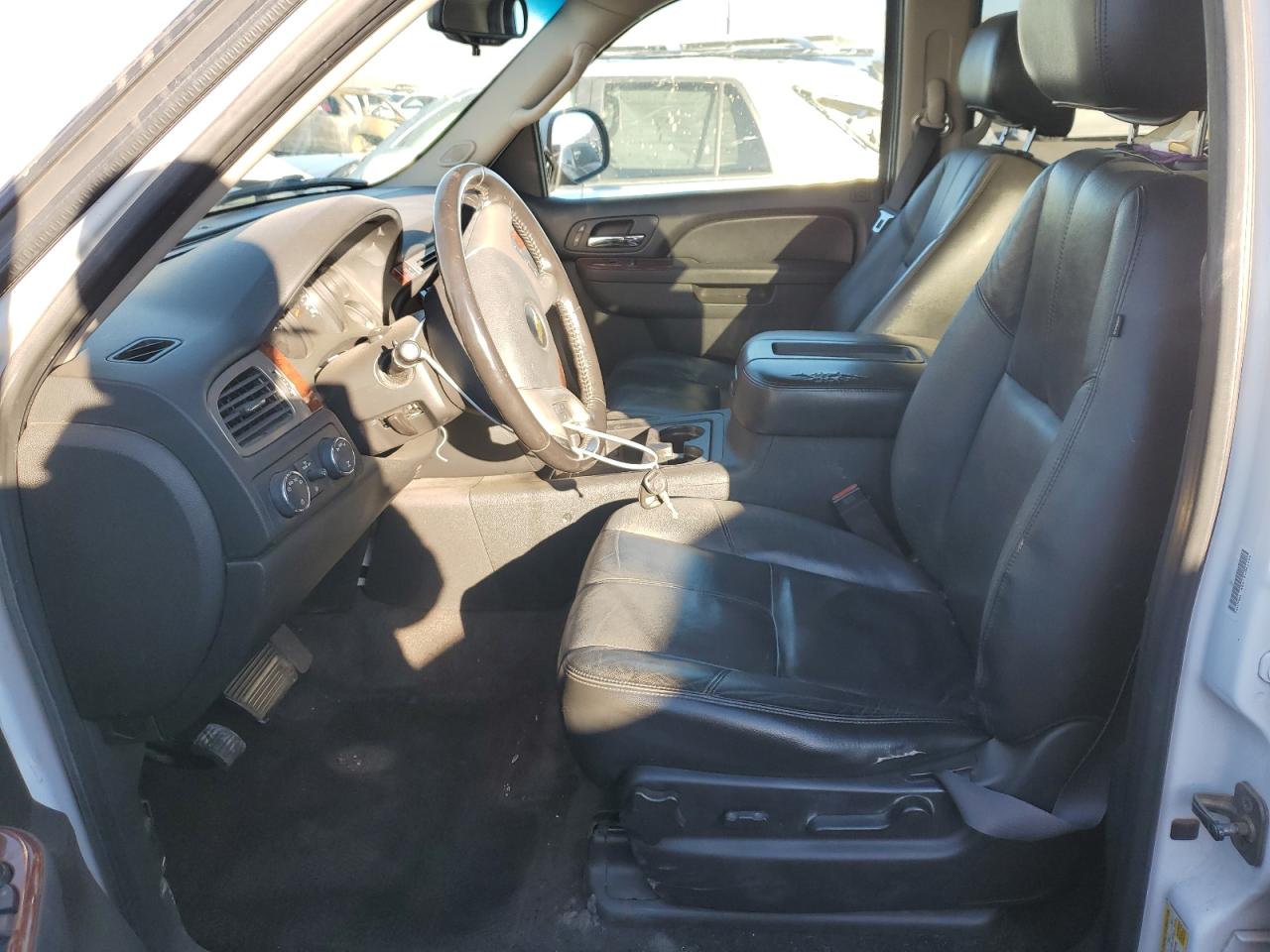 2012 Chevrolet Tahoe - Image 7