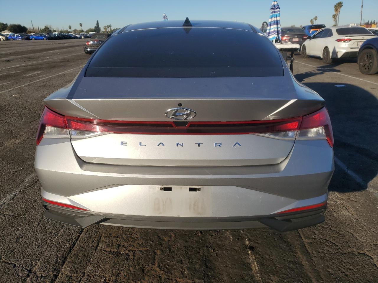 2022 Hyundai Elantra - Image 6