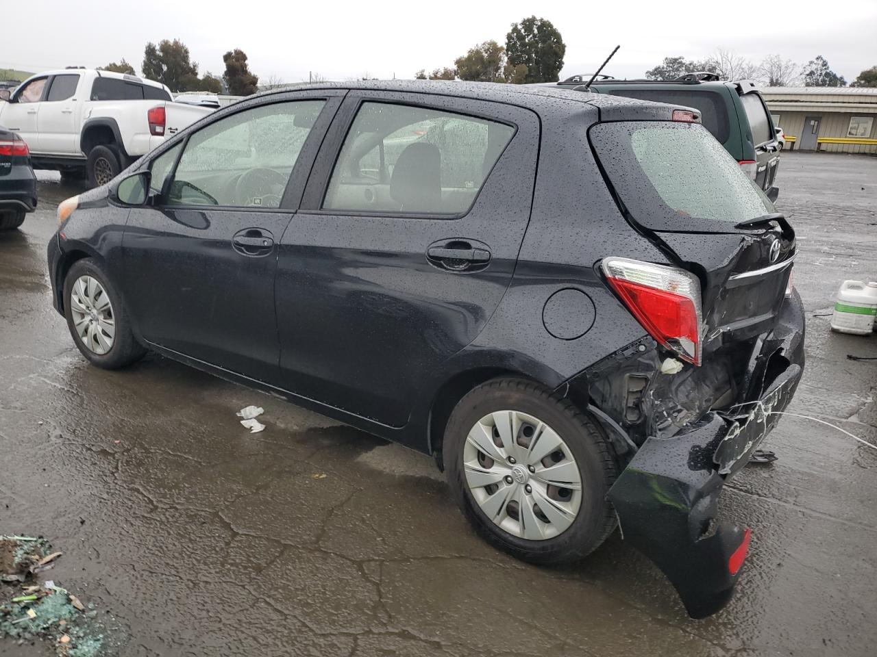 2013 Toyota Yaris - Image 2