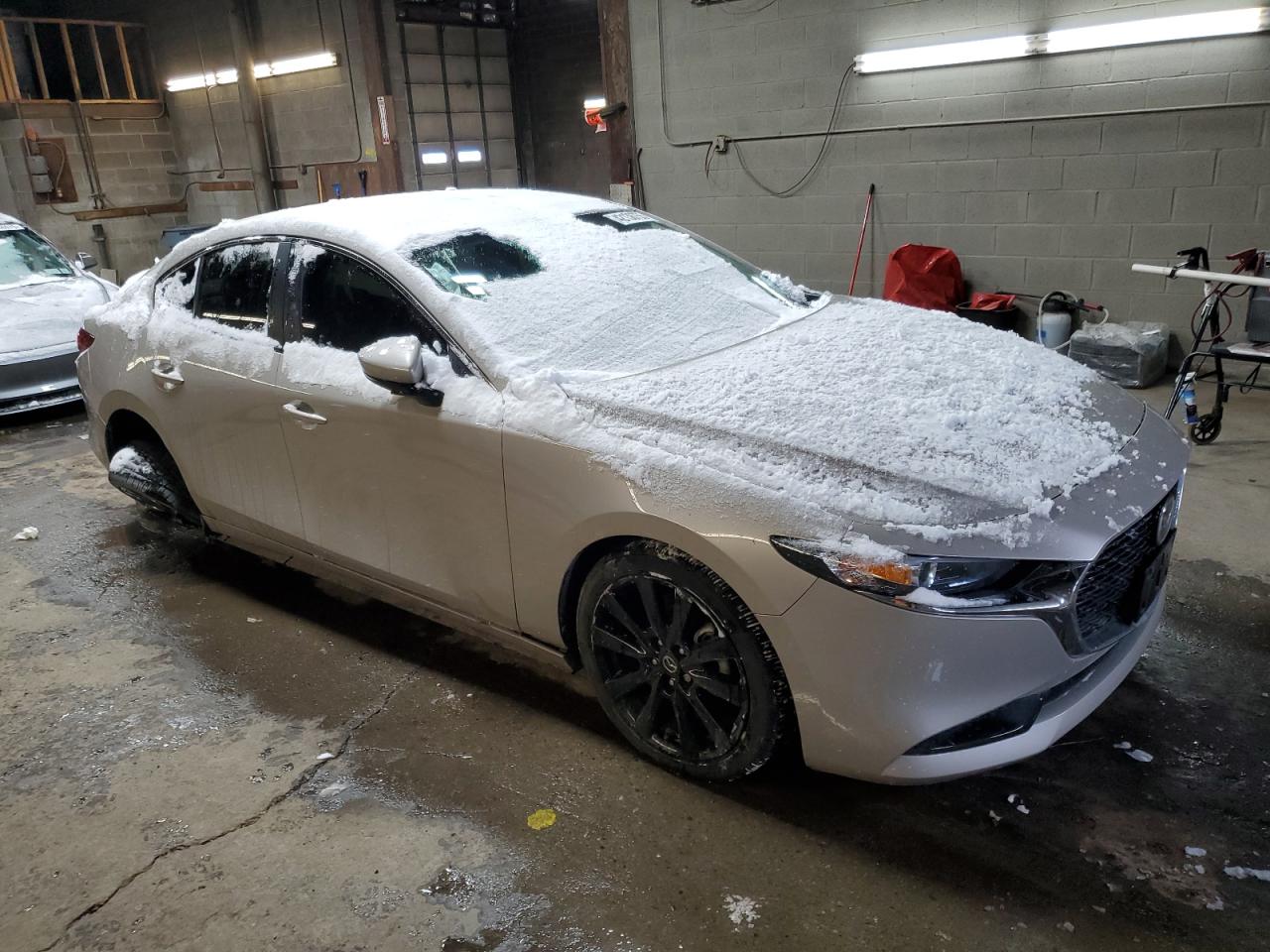 2022 Mazda 3 - Image 4