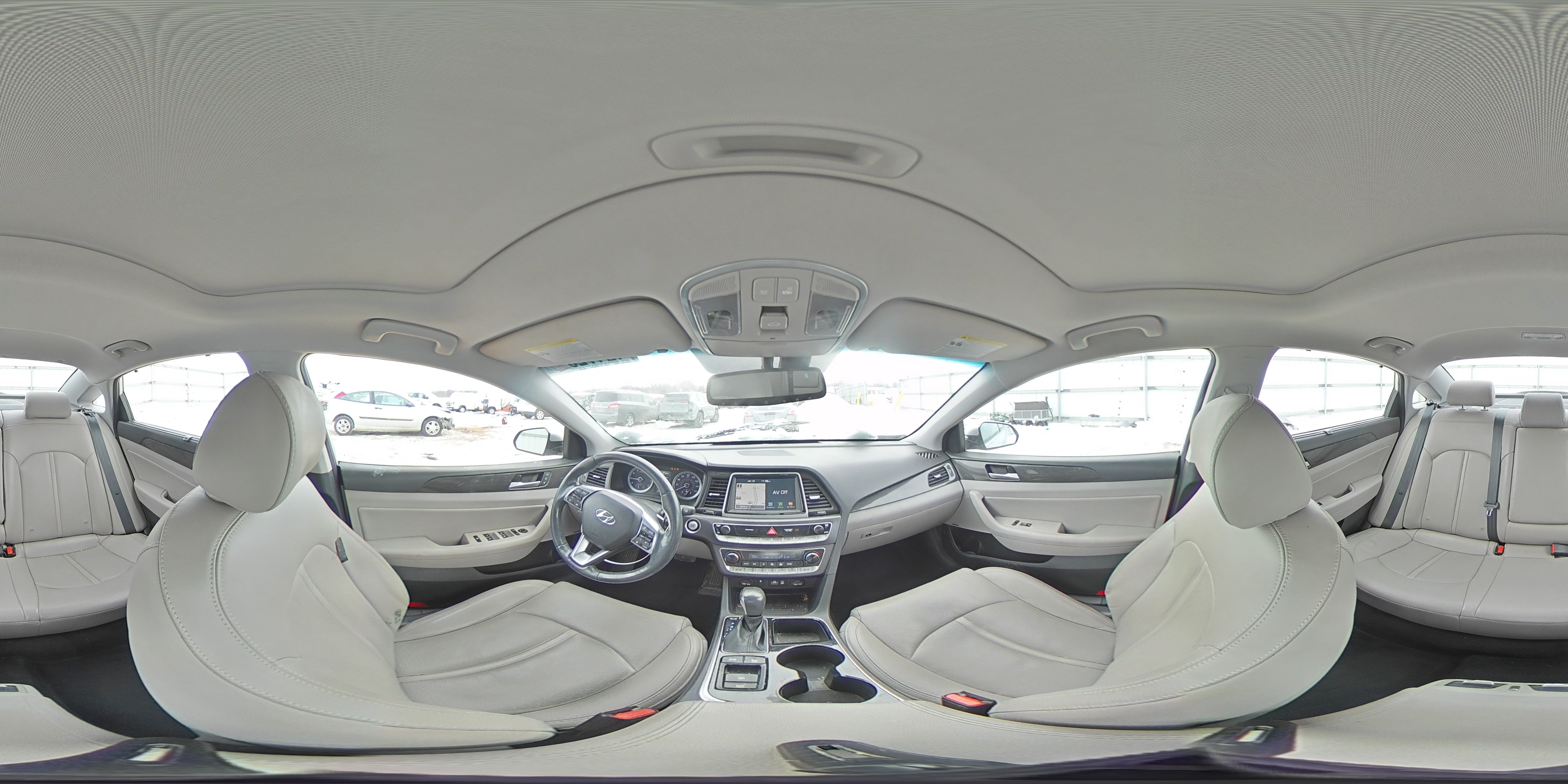 2018 Hyundai Sonata - Image 12