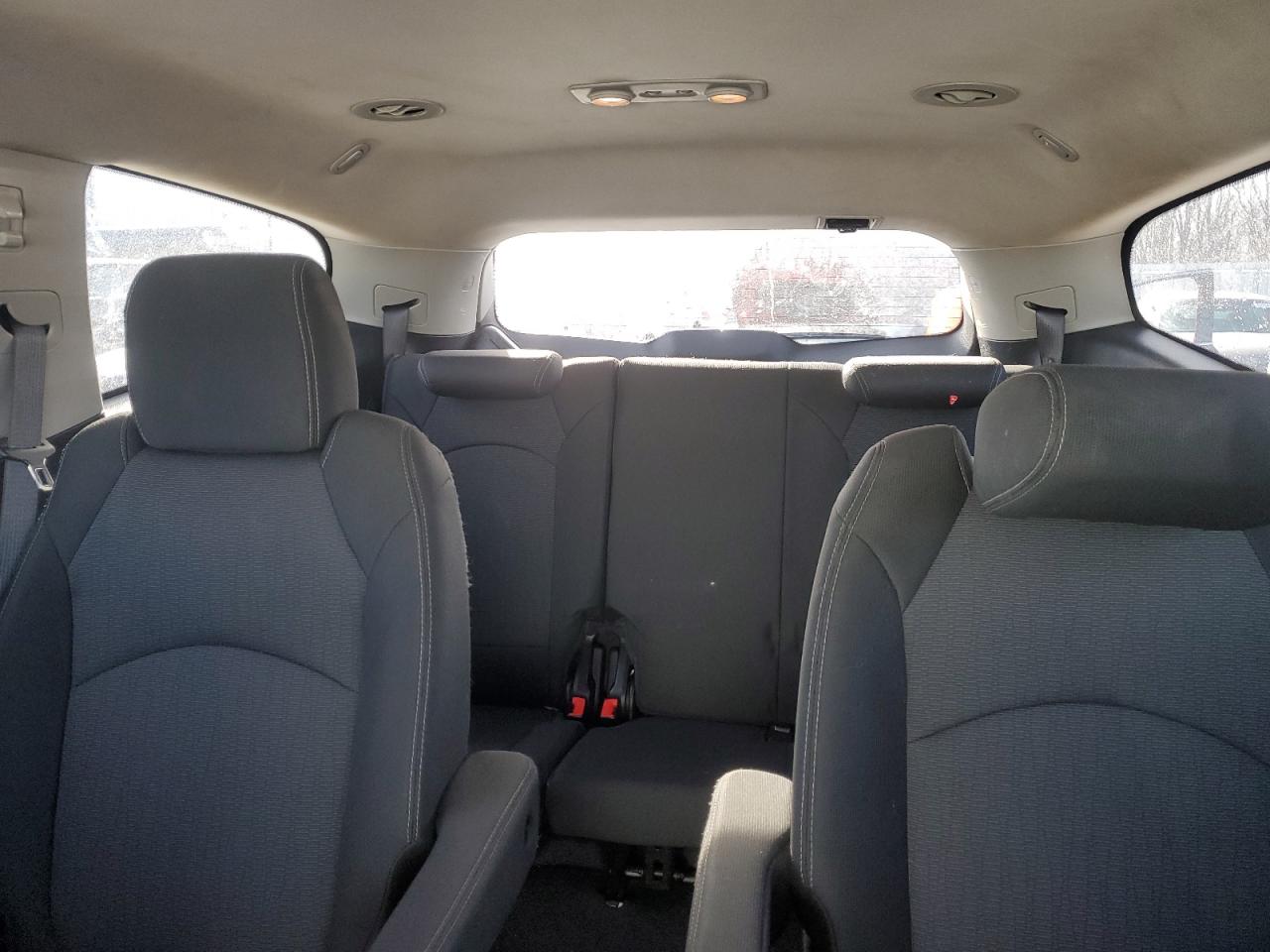 2013 Chevrolet Traverse - Image 10