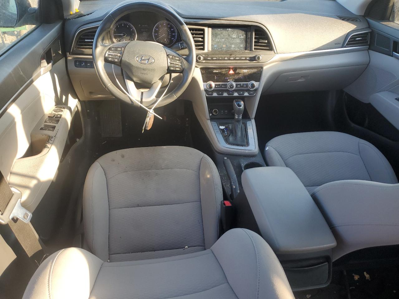 2019 Hyundai Elantra - Image 8