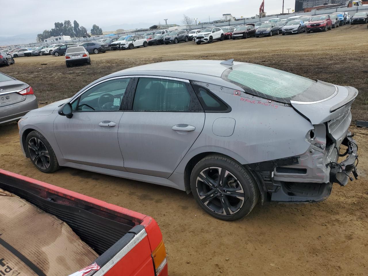 2022 Kia K5 - Image 2