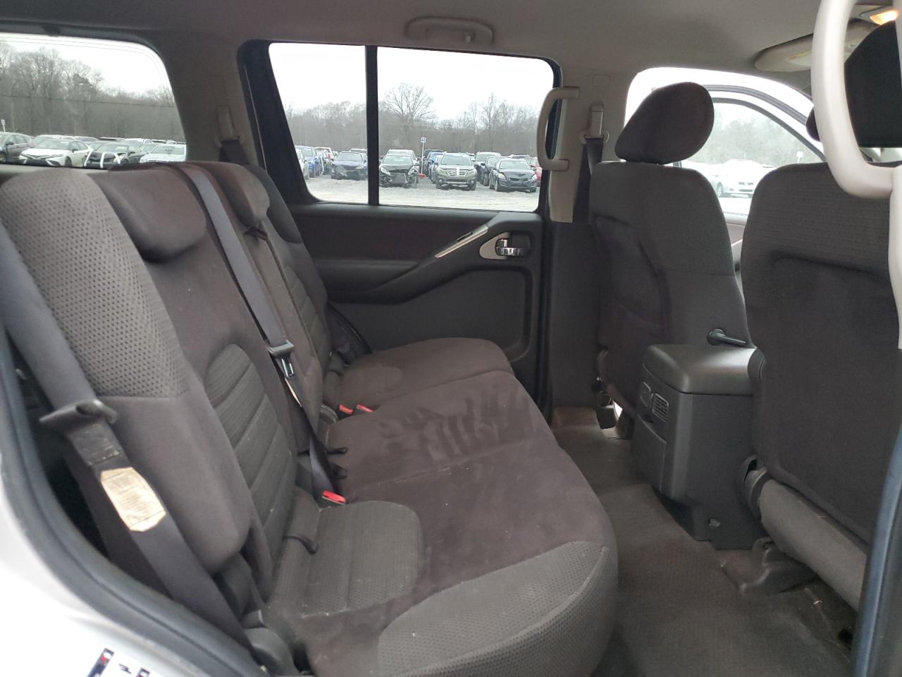 2005 Nissan Pathfinder - Image 11
