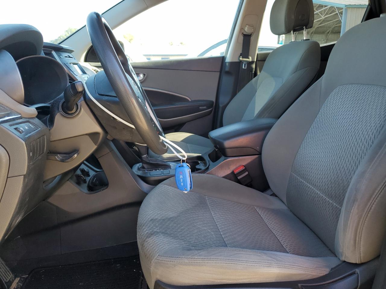 2016 Hyundai Santa Fe - Image 7