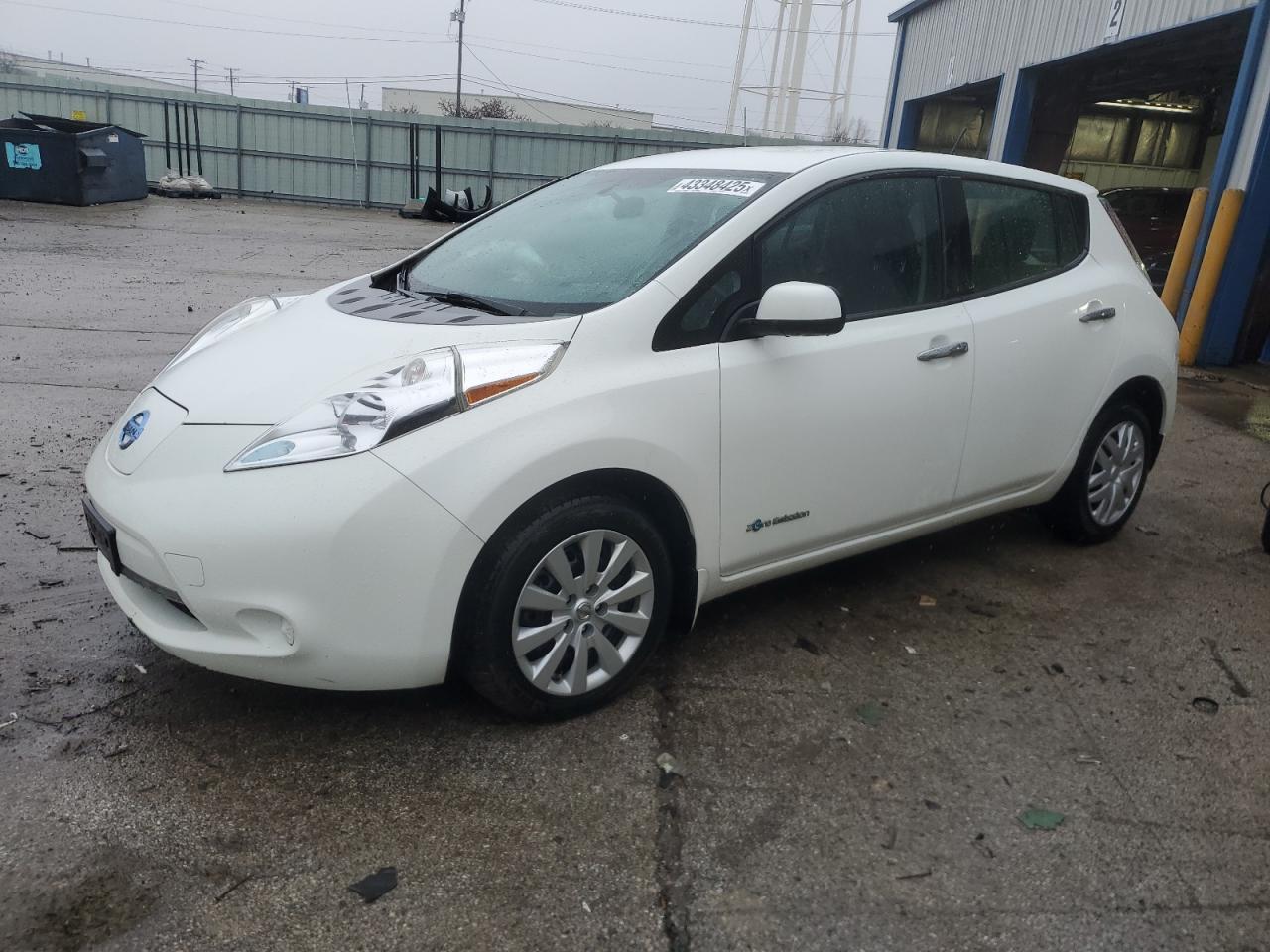 2015 Nissan Leaf - Image 1