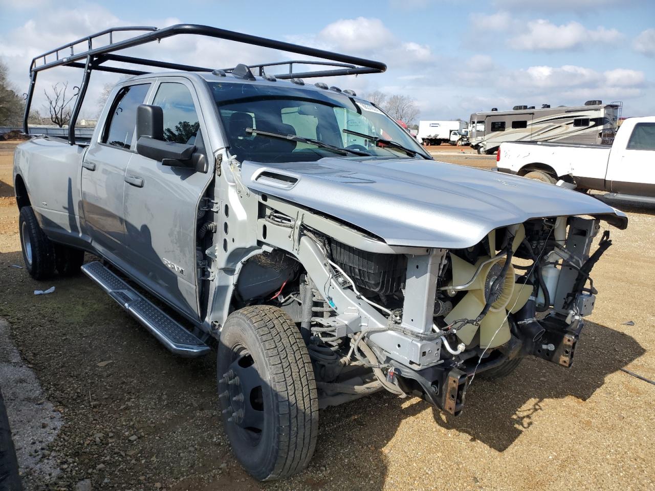 2022 RAM 3500 - Image 4