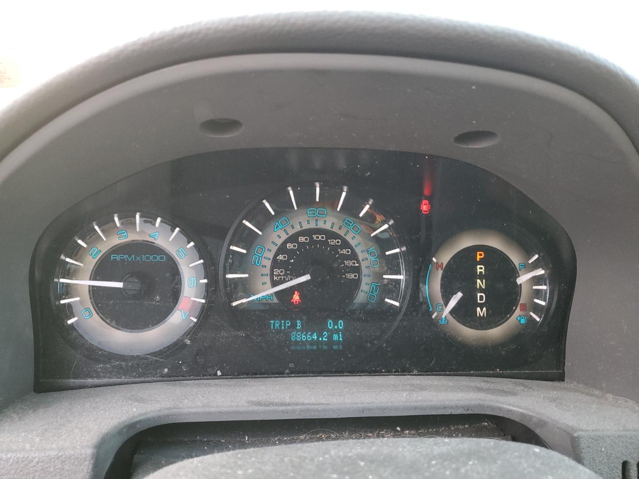 2010 Mercury Milan - Image 9