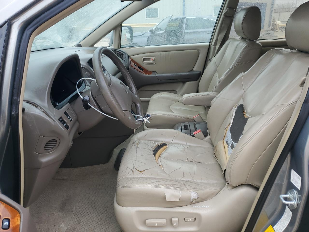 2000 Lexus RX - Image 7