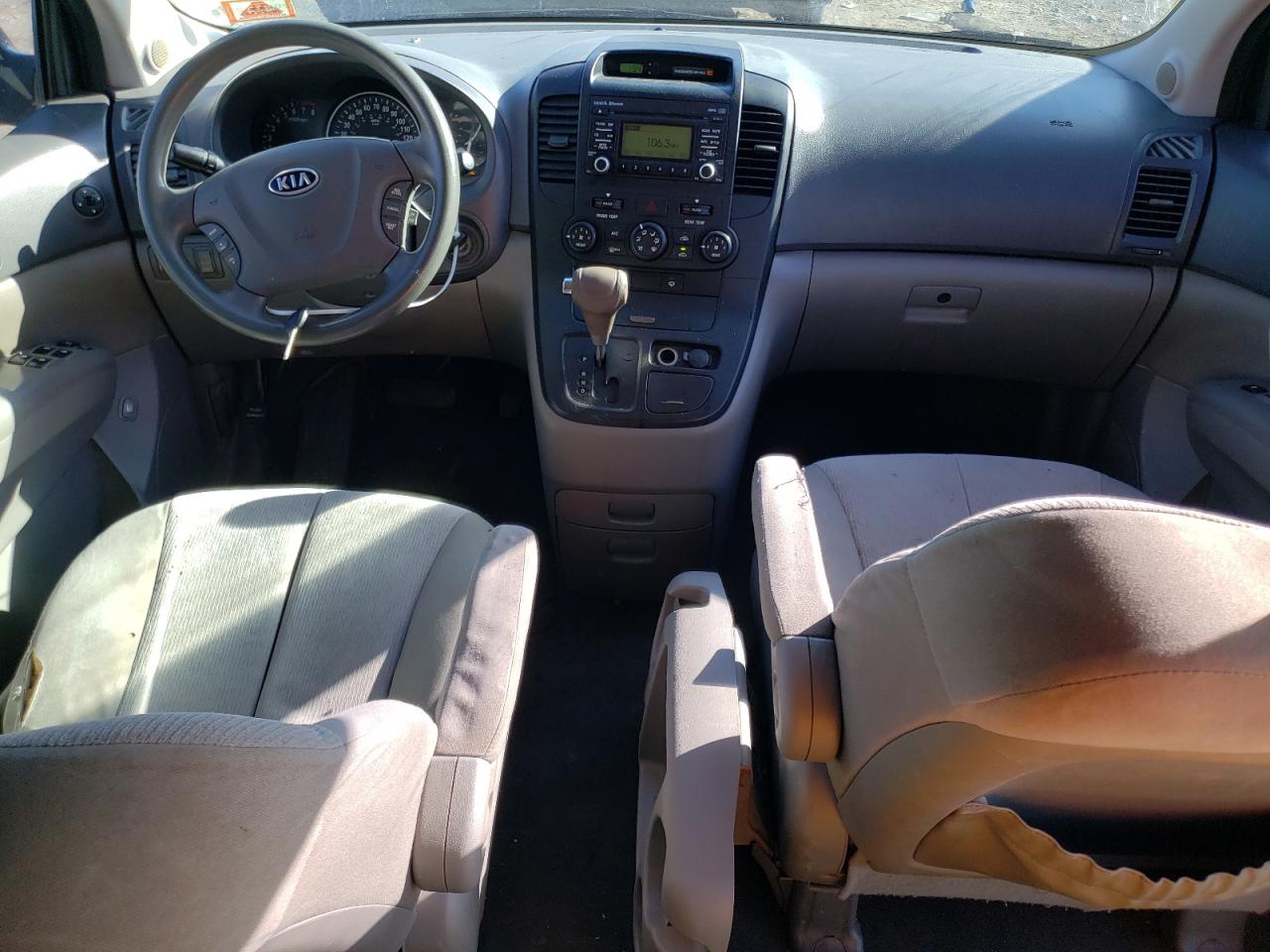2012 Kia Sedona - Image 8