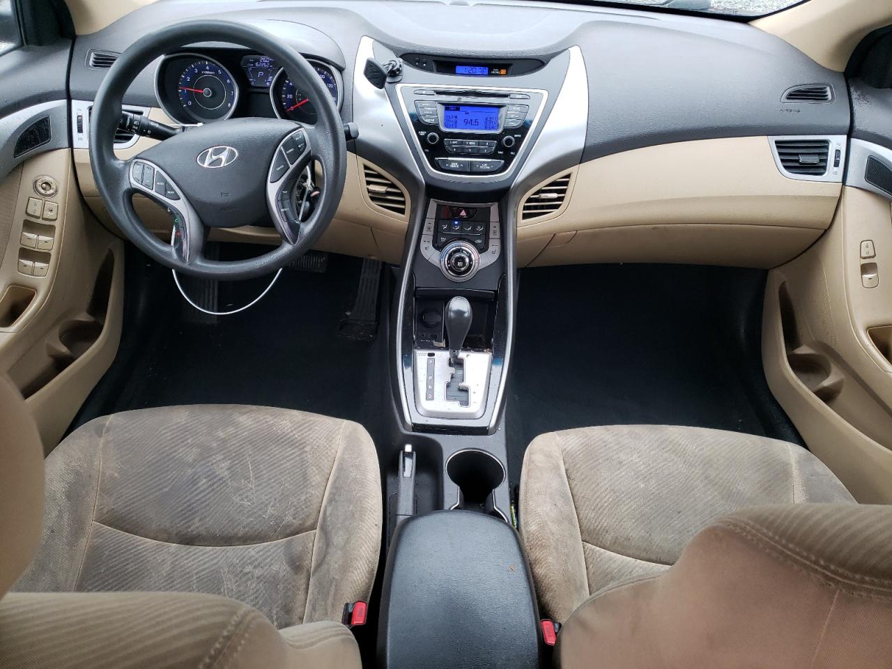 2013 Hyundai Elantra - Image 8