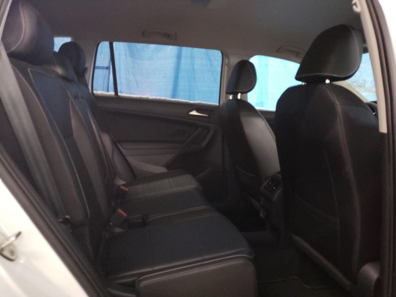 2021 Volkswagen Tiguan - Image 11