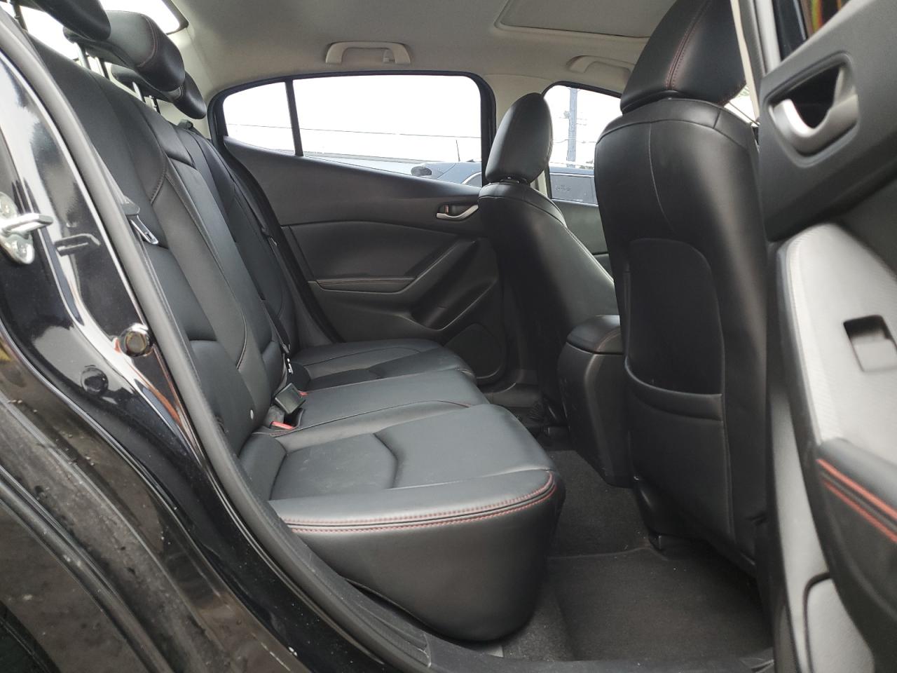 2016 Mazda 3 - Image 10